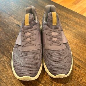 Saucony women’s size 12 purple sneakers brand new